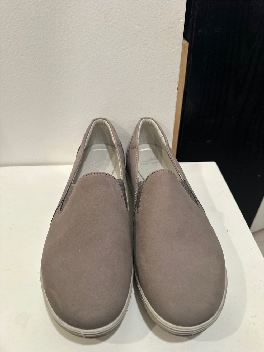 Dansko Women's Laraine Taupe Leather Loafer Flats Slip-on Size 42 US/11.5
